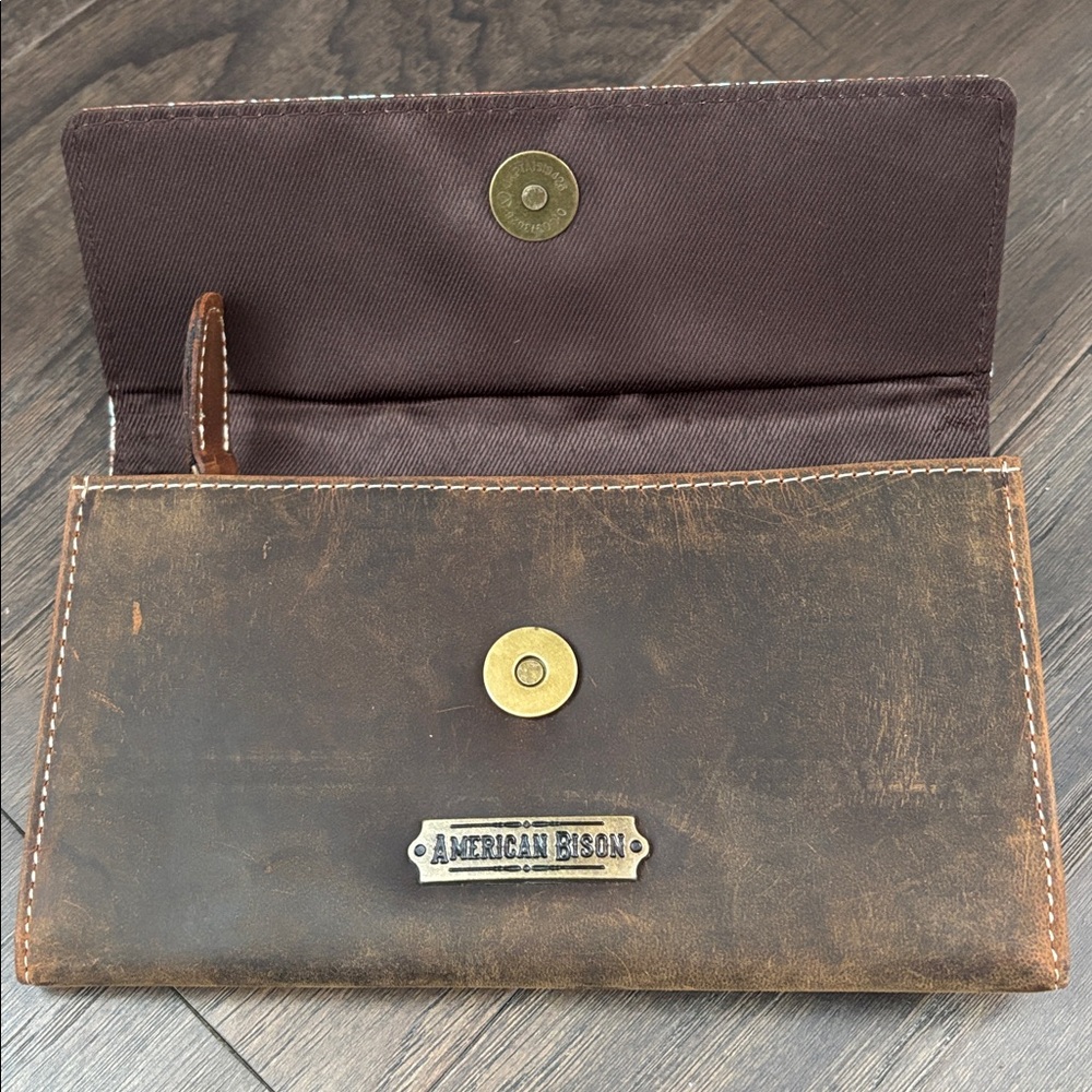American Bison Genuine Leather,snap close,6 card,zipper coins,2 slash,bull skull - Picture 5 of 10